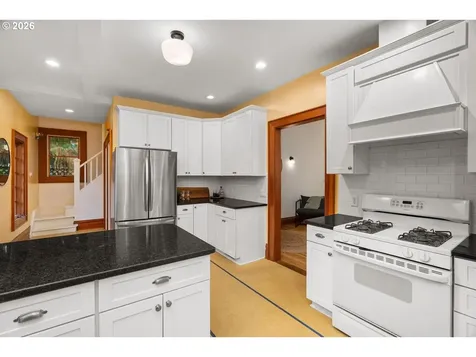 1427 SE Taylor Street Portland OR 97214