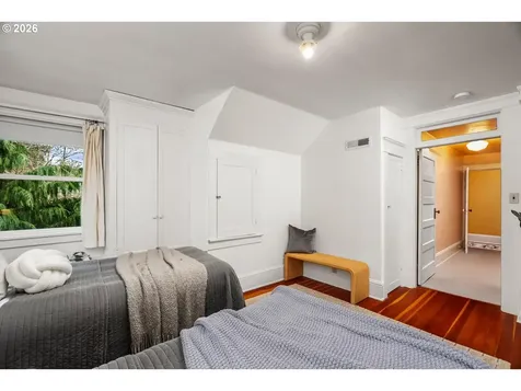 1427 SE Taylor Street Portland OR 97214