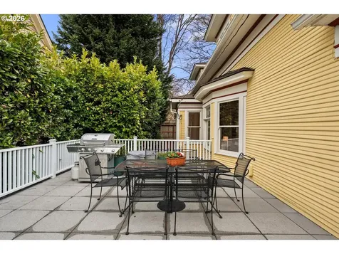 1427 SE Taylor Street Portland OR 97214