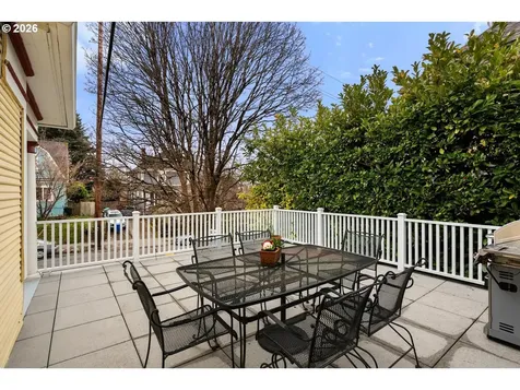 1427 SE Taylor Street Portland OR 97214