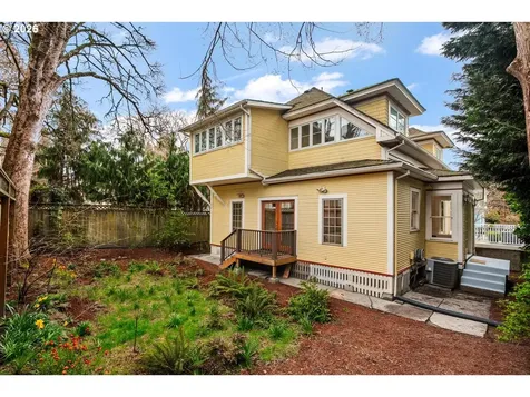1427 SE Taylor Street Portland OR 97214