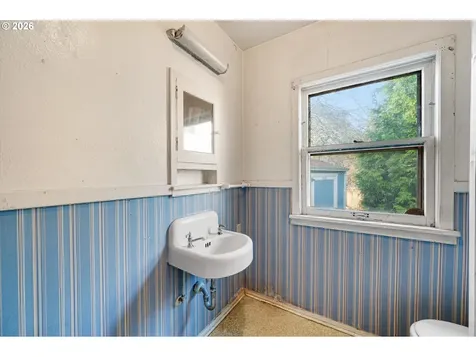 4635 4637 N Congress Avenue Portland OR 97217