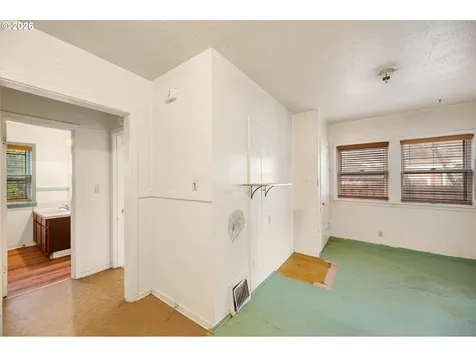 4635 4637 N Congress Avenue Portland OR 97217