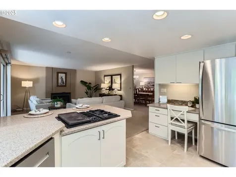 14460 NW Oakhills Drive Beaverton OR 97006