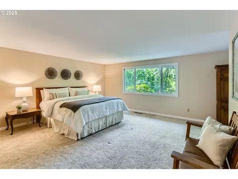 14460 NW Oakhills Drive Beaverton OR 97006