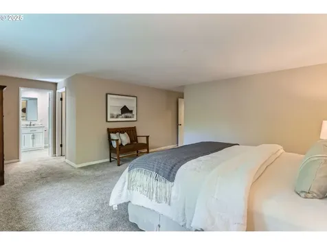 14460 NW Oakhills Drive Beaverton OR 97006
