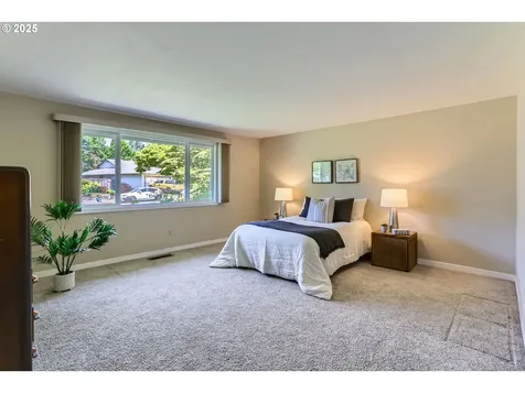 14460 NW Oakhills Drive Beaverton OR 97006