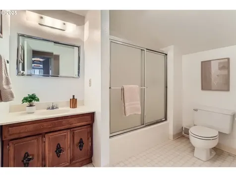 14460 NW Oakhills Drive Beaverton OR 97006