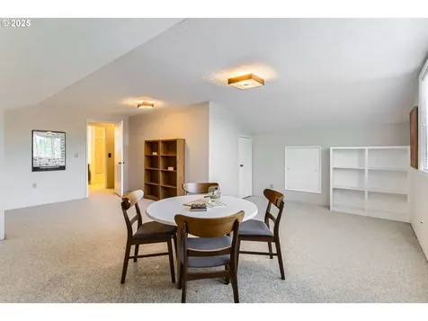 14460 NW Oakhills Drive Beaverton OR 97006