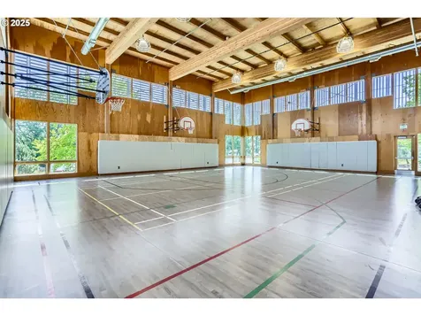 14460 NW Oakhills Drive Beaverton OR 97006