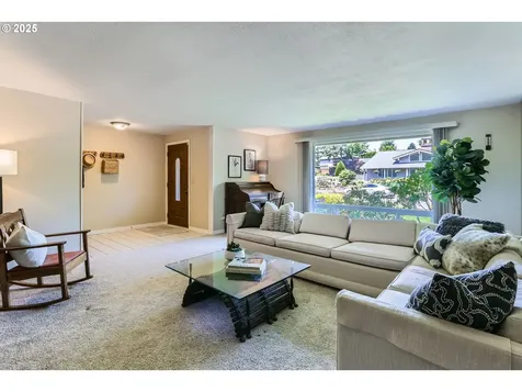 14460 NW Oakhills Drive Beaverton OR 97006