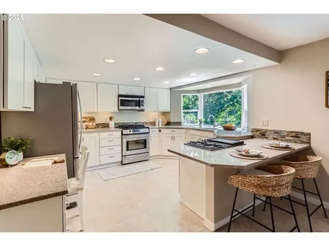 14460 NW Oakhills Drive Beaverton OR 97006
