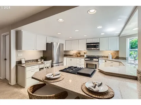 14460 NW Oakhills Drive Beaverton OR 97006