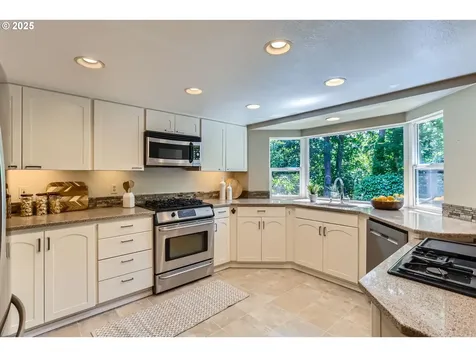 14460 NW Oakhills Drive Beaverton OR 97006