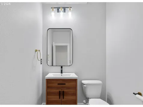 11221 NE 136th Avenue Vancouver WA 98682
