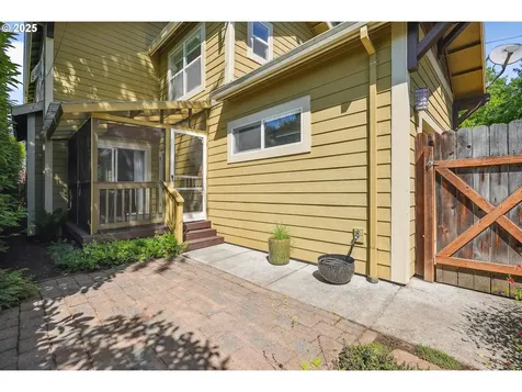 6228 NE 27th Avenue Portland OR 97211