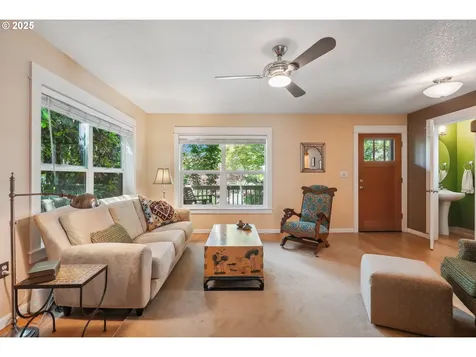 6228 NE 27th Avenue Portland OR 97211