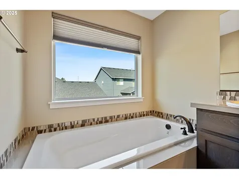 3961 N Boomer Drive Newberg OR 97132