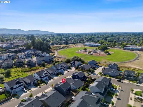 3961 N Boomer Drive Newberg OR 97132