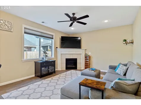 3961 N Boomer Drive Newberg OR 97132