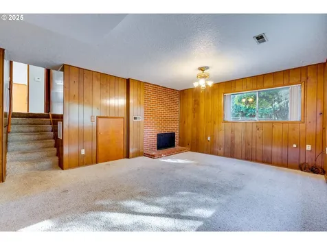 19560 SW Madeline Street Beaverton OR 97078