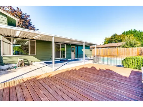 19560 SW Madeline Street Beaverton OR 97078