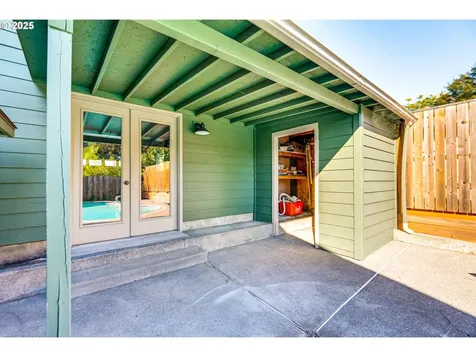 19560 SW Madeline Street Beaverton OR 97078