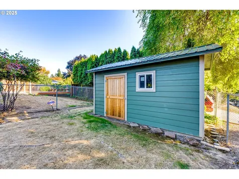 19560 SW Madeline Street Beaverton OR 97078