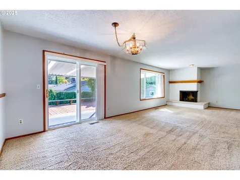 19560 SW Madeline Street Beaverton OR 97078