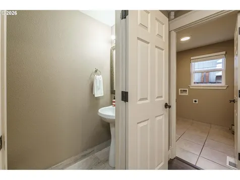 16915 SE 6th Street Vancouver WA 98684