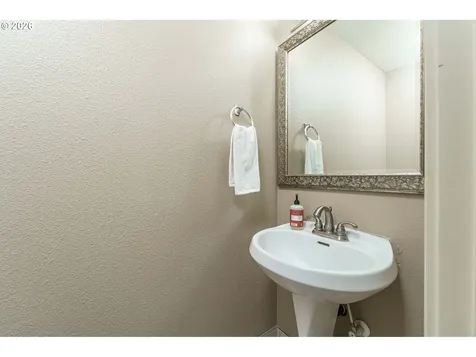 16915 SE 6th Street Vancouver WA 98684