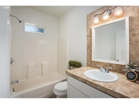 20 Ashland Loop Kalama WA 98625