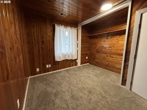 1124 N Old Pacific Highway Myrtle Creek OR 97457