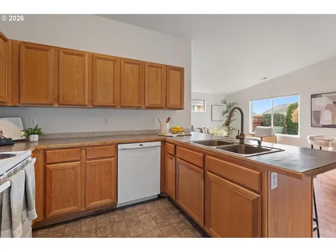 11020 Rees Street NE Donald OR 97020