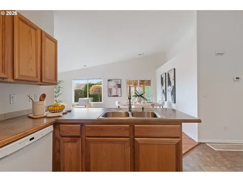 11020 Rees Street NE Donald OR 97020