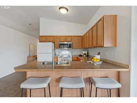 11020 Rees Street NE Donald OR 97020