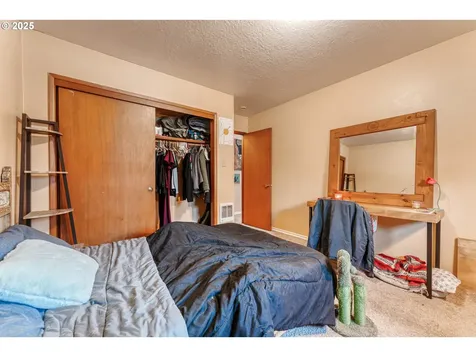 6635 N Columbia Way Portland OR 97203