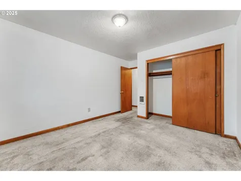 6635 N Columbia Way Portland OR 97203