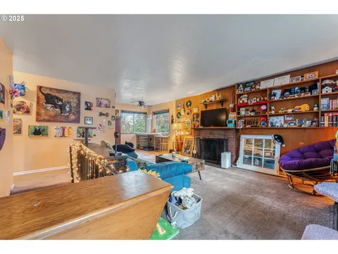 6635 N Columbia Way Portland OR 97203