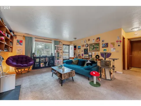 6635 N Columbia Way Portland OR 97203