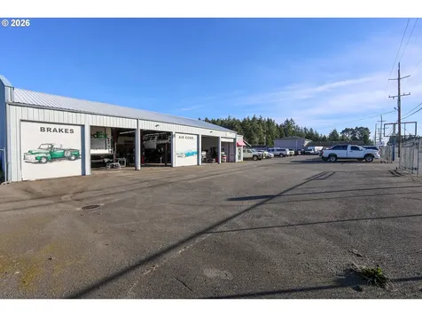 1252 Newmark Avenue Coos Bay OR 97420