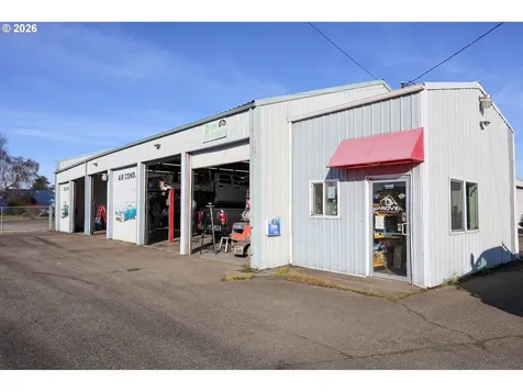 1252 Newmark Avenue Coos Bay OR 97420