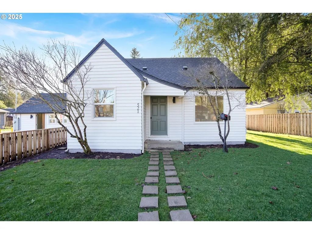 521 Piedmont Avenue NW Salem OR 97304
