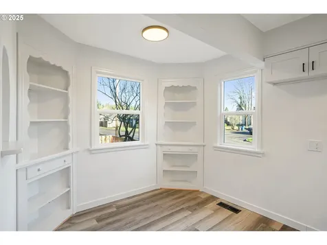 521 Piedmont Avenue NW Salem OR 97304