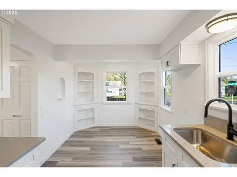 521 Piedmont Avenue NW Salem OR 97304
