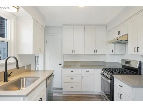 521 Piedmont Avenue NW Salem OR 97304