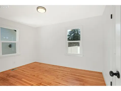 521 Piedmont Avenue NW Salem OR 97304