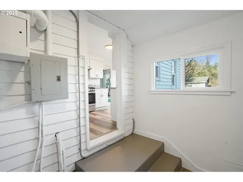 521 Piedmont Avenue NW Salem OR 97304