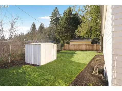 521 Piedmont Avenue NW Salem OR 97304