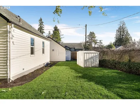 521 Piedmont Avenue NW Salem OR 97304